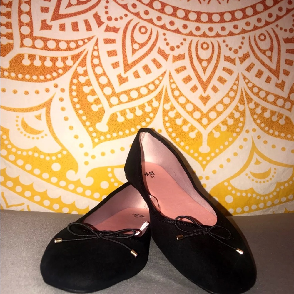 H&M Flats